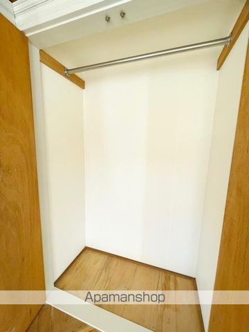 ロジュマン柳原1号館の内装写真