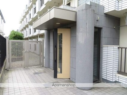 リエス河原町東[1R/20.67m2]のエントランス