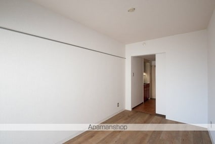 トップ三軒茶屋第４[1R/16m2]のリビング・居間3