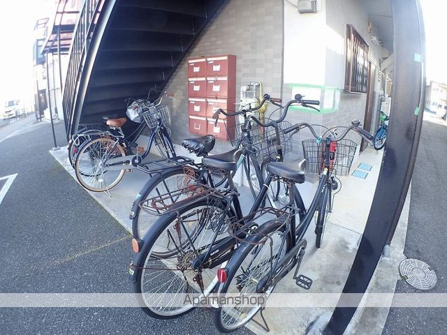 白芳荘9号館の玄関写真