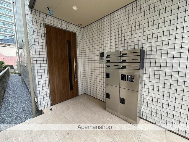 メゾン モン ポワールの玄関写真