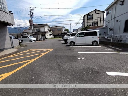 マンションモトマチ[3LDK/68.9m2]の駐車場