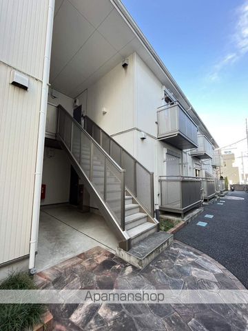 ファンテージ大宮の玄関写真