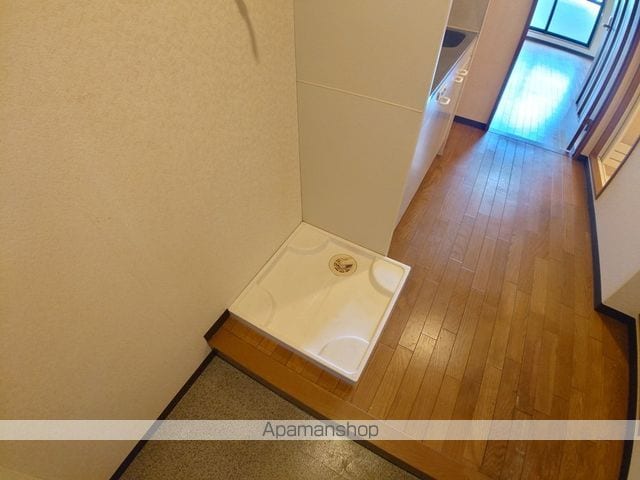クリスタルハイツの内装写真