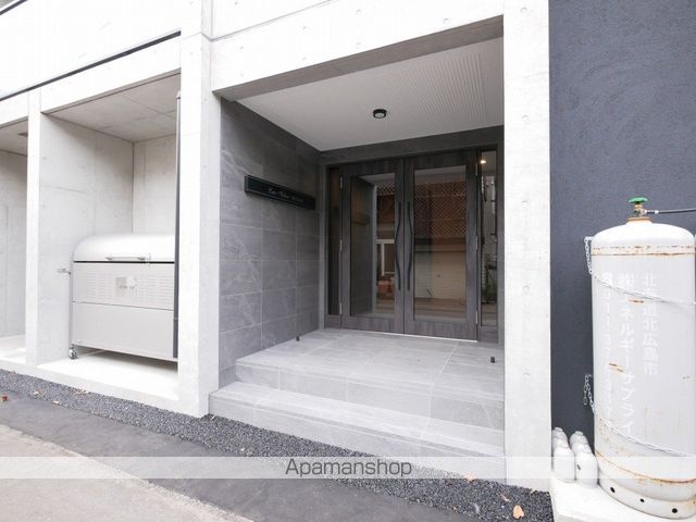 LUCE SOLARE発寒の玄関写真