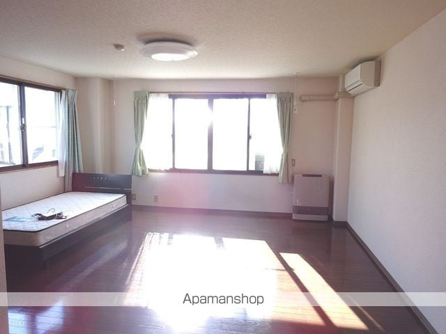 カキ・カーサライオンズの内装写真