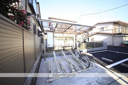 リブリ・さくら大工[1K/35.19m2]の駐車場