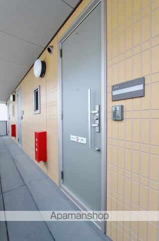 シャーメゾン安宅の玄関写真