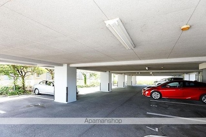 セントラルハイツ屋島[1LDK/54.5m2]の駐車場