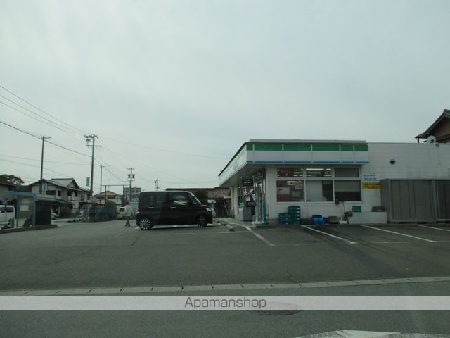 クィーンズコートA棟の周辺写真