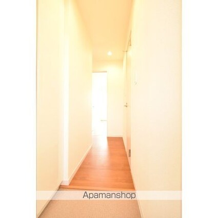 フェリス国立[2LDK/52.05m2]の玄関