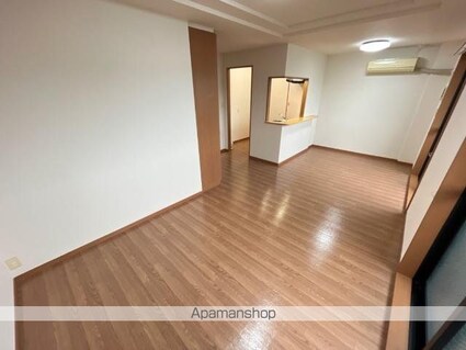 和歌山県和歌山市栗栖[1LDK/45.36m2]のリビング・居間1