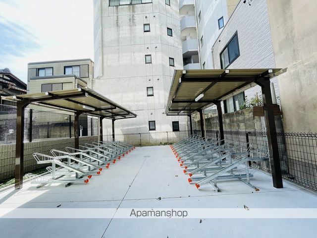 VILLA・SERENO桜山の玄関写真