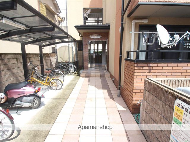 グレートヒルズの玄関写真