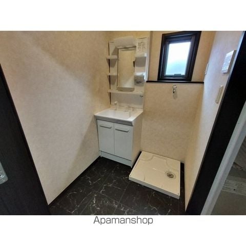 MAJARE芸工大前の内装写真