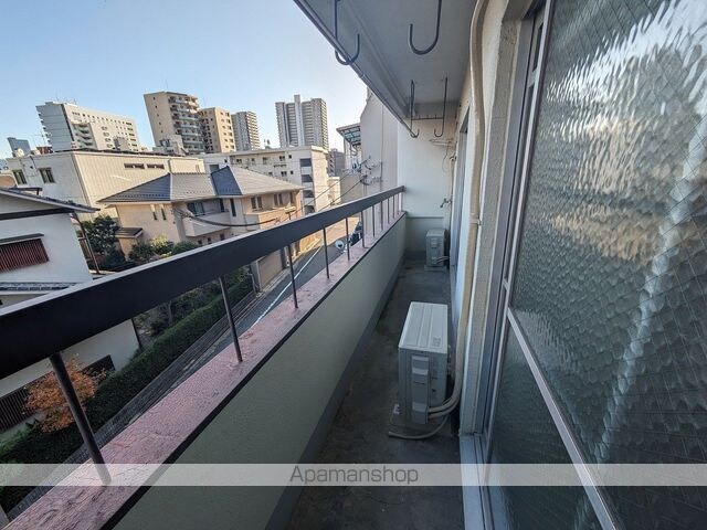 広島県広島市中区西白島町[3LDK/55m2]のバルコニー