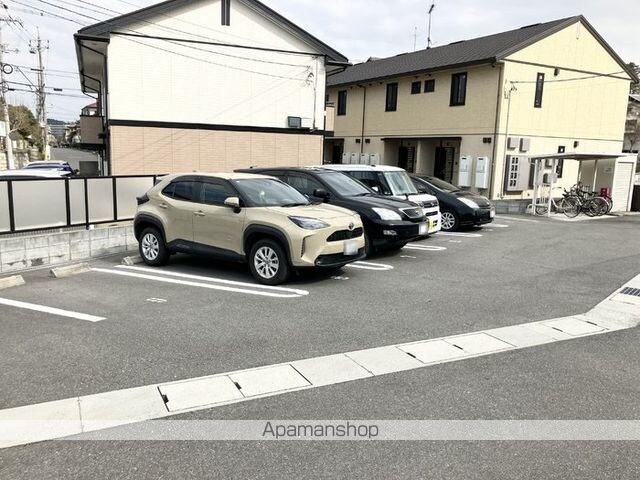 Ｓｑｕａｒｅ　Ｖｉｌｌａ　福島[1LDK/42.38m2]の駐車場