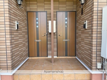 プラシード[1R/32.94m2]のエントランス2