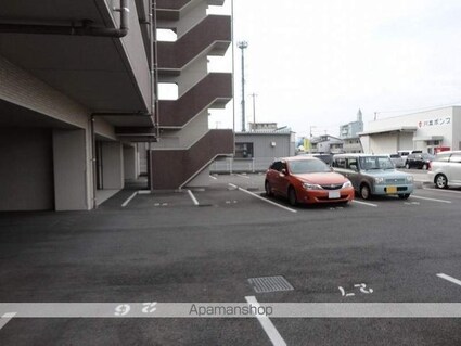 パストラーレ札場[2LDK/69m2]の駐車場