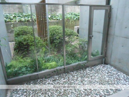 クリスタルコート[1R/27.3m2]の共用部3