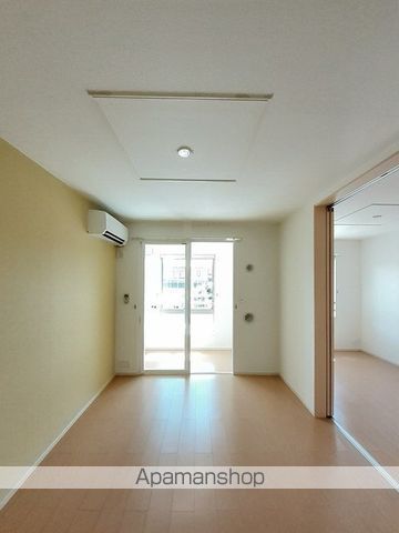 アプローズムーンVの内装写真