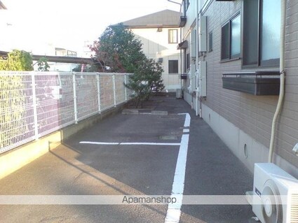 メゾンパークスＣ[2LDK/53.76m2]の駐車場