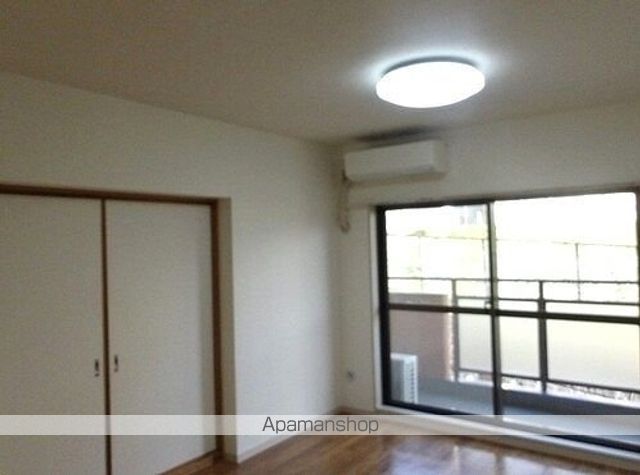 ライオンズマンション下永谷の内装写真