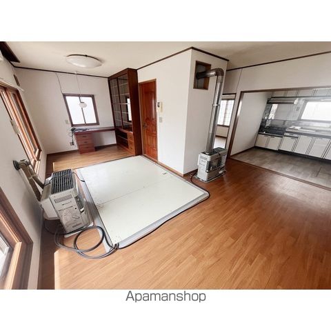 北見市 1階建 築46年の内装写真