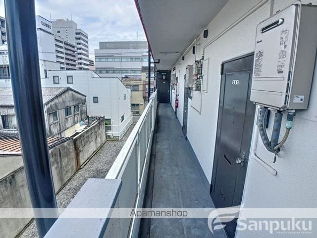 ブランノワール三番町の玄関写真