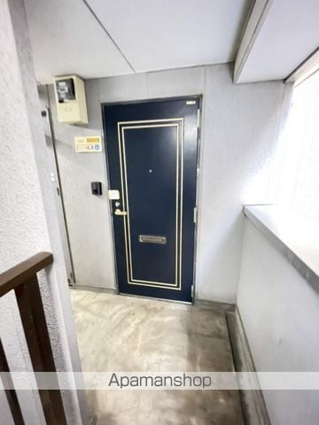 アルファコートIIIの玄関写真