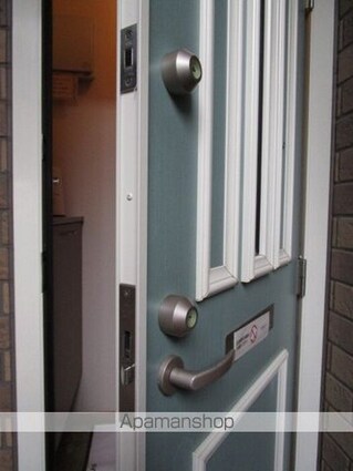 Ｃｏｚｙ　Ｃｏｕｒｔ　Ａ棟[2DK/50.42m2]の玄関1