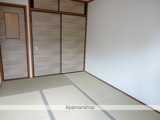 郡津金森マンションの内装写真