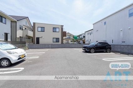 エテルナ[1LDK/48m2]の駐車場2