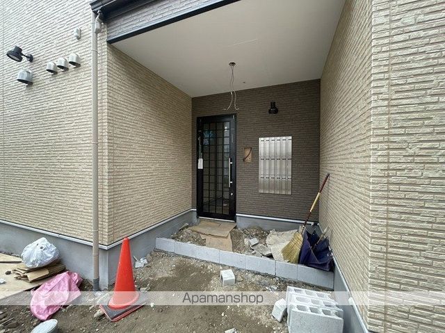 H−MAISON今里の玄関写真