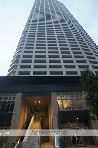 ザ・パークハウス 西新宿タワー60の外観写真