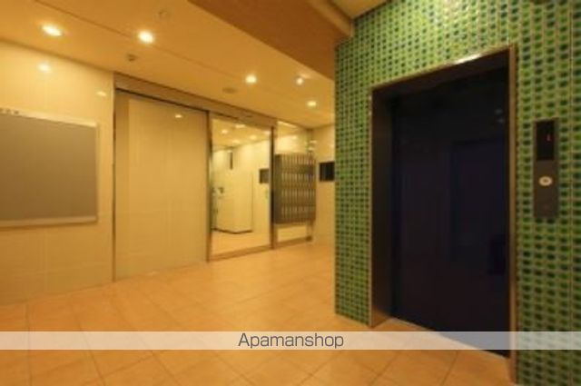 クイーンズ藤崎表参道の玄関写真