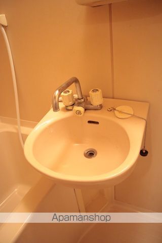 グローリオス堀上の内装写真