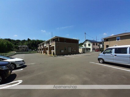 メゾン　アスティケⅠ[1LDK/37.76m2]の駐車場