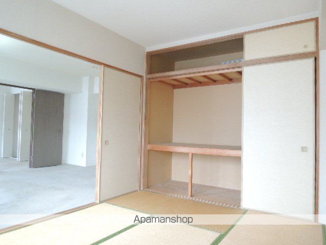 エスセーナ宮の丘公園の内装写真