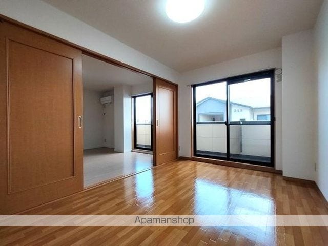 TWIN CASA II棟の内装写真