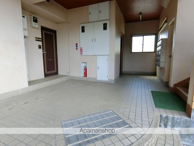 アビタシオンカラマズーツー志むらの玄関写真