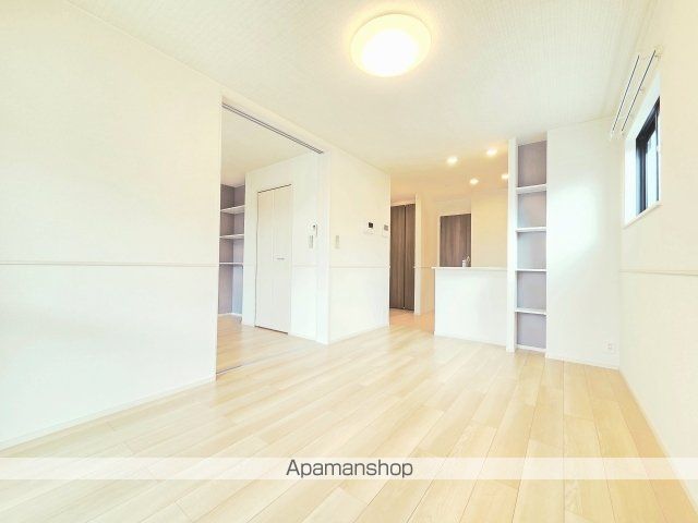 コリーヌ Iの内装写真
