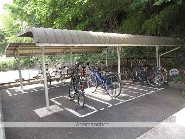 レオパレスハーモニーハイツ厚木の外観写真