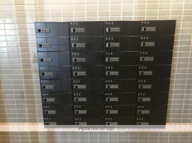 クロノス32小沢町の玄関写真
