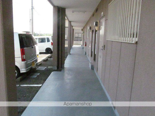ヴィラJ1号館の玄関写真