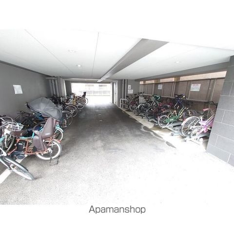 AMBIENTE 泉の内装写真