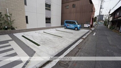 グランツ　グルン[1K/27.84m2]の駐車場1