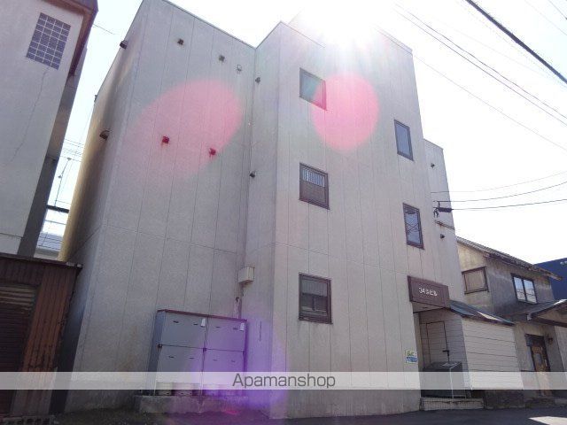 34条ビルの外観写真