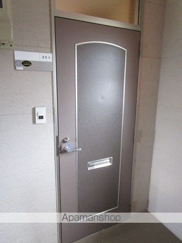 ピジョンAの玄関写真