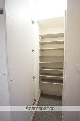 メゾンさくら[1LDK/33.48m2]の玄関